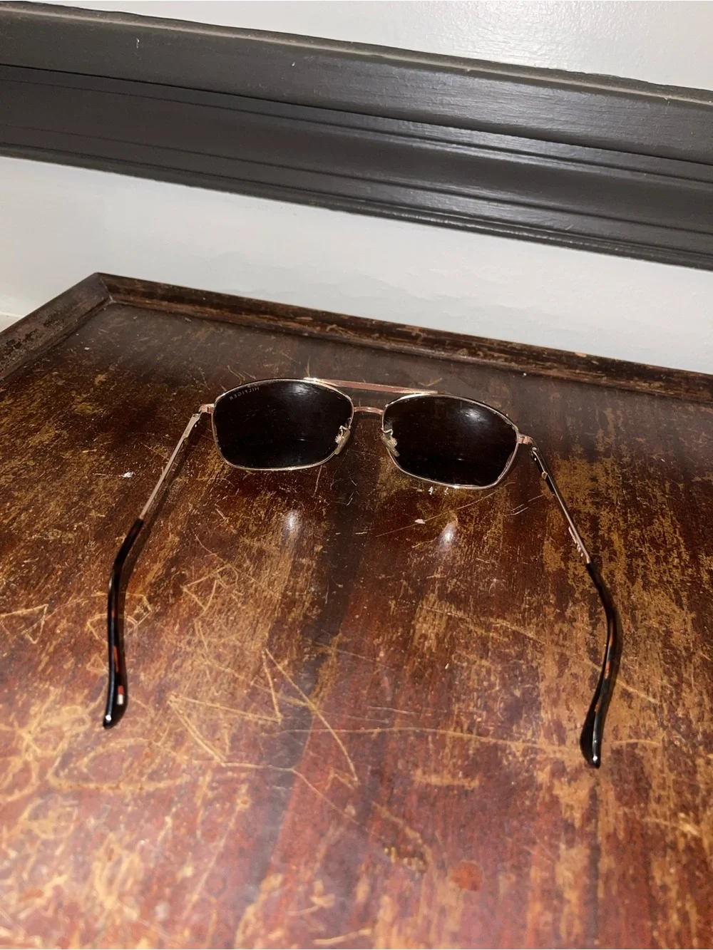 Tommy Hilfiger Men's Gold Frame Sunglasses with Dark Lenses